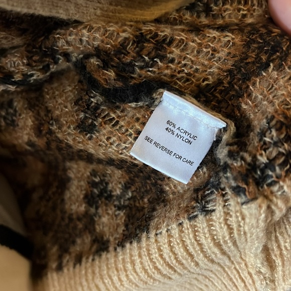 Witty Fox Leopard Sweater Cardigan- Size M - Picture 4 of 5